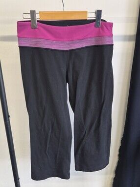 Black Yoga Lululemon Capris with Pink Waistband